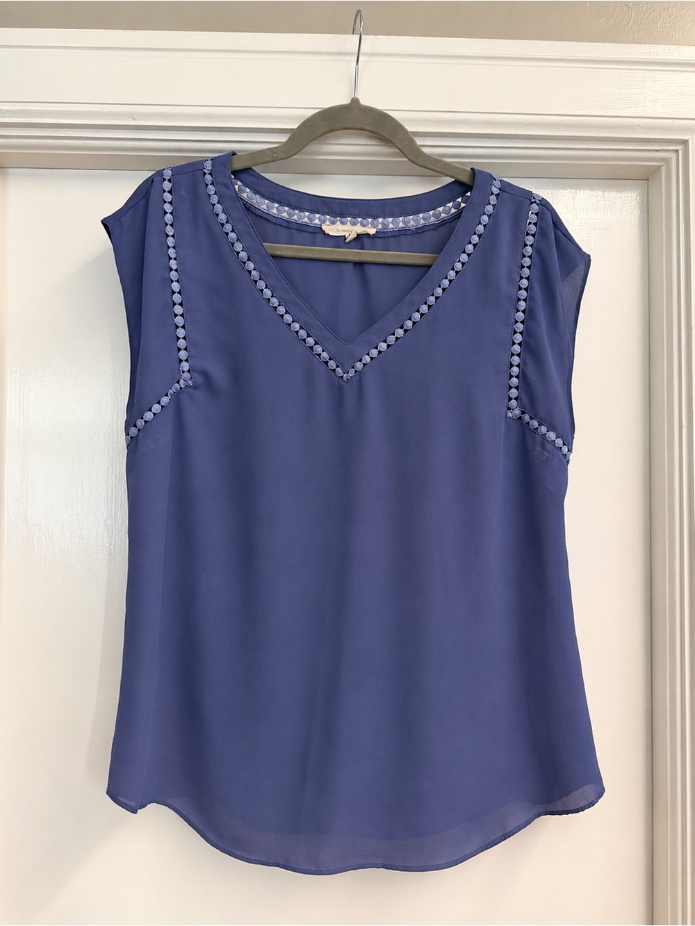 41 Hawthorn Periwinkle Blue V-Neck Sleeveless Blouse